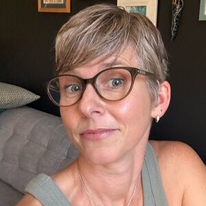 Meet your Posher, Lauren